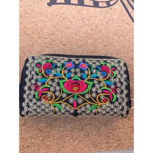 Floral embroidered wallet